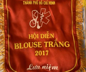 Giải thưởng blouse trắng
